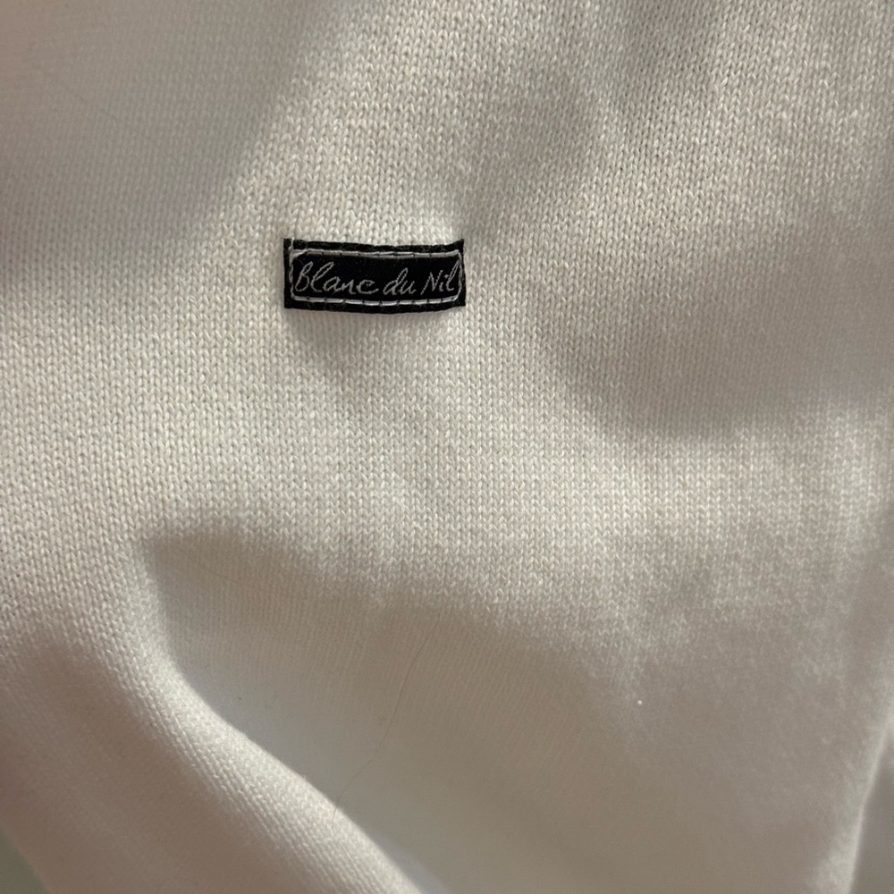 V-Neck White Sweater - Picture 5 of 5